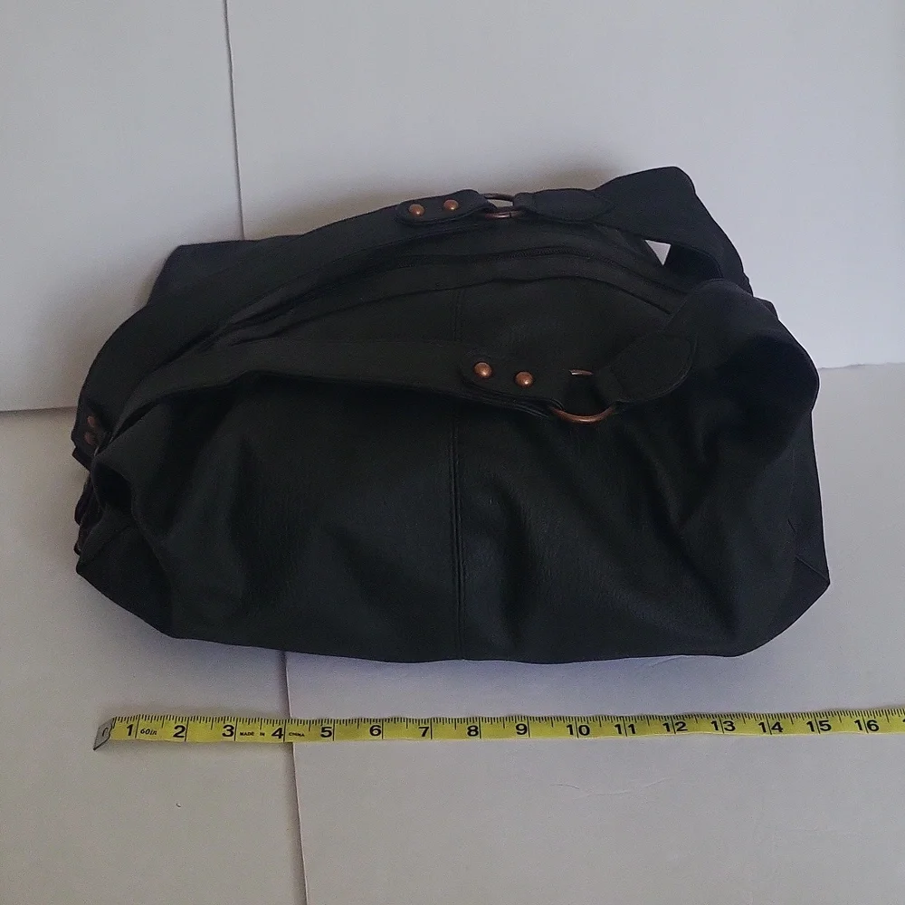 NWOT Maurices Black Vegan Pebble Leather Hobo/Backpack - Picture 2 of 8